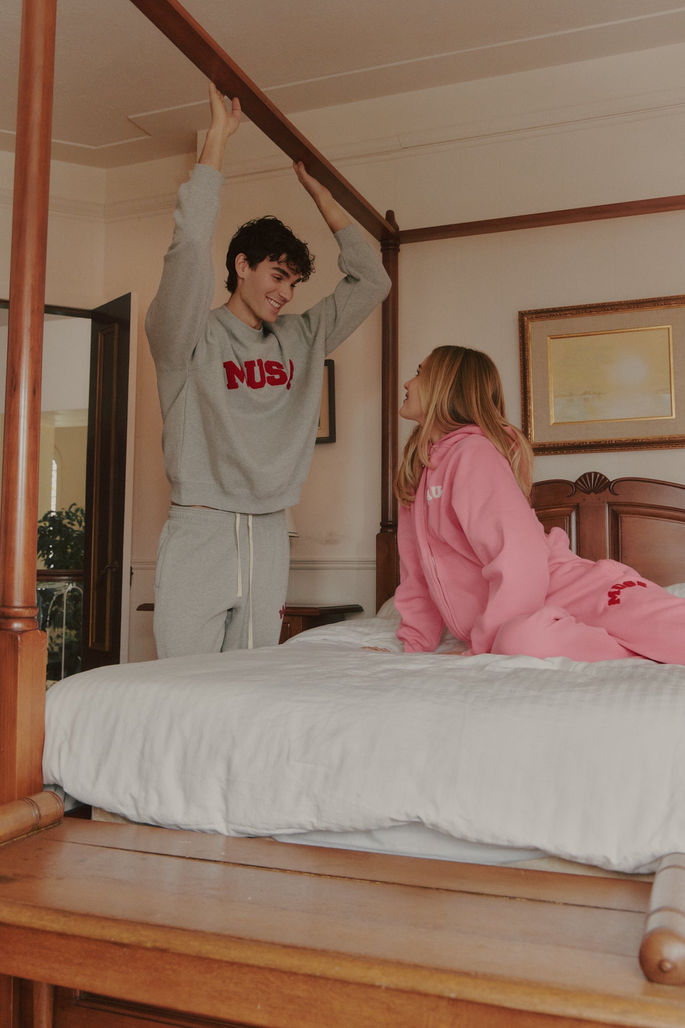 Heavyweight Chenille Sweatshirt - Dove