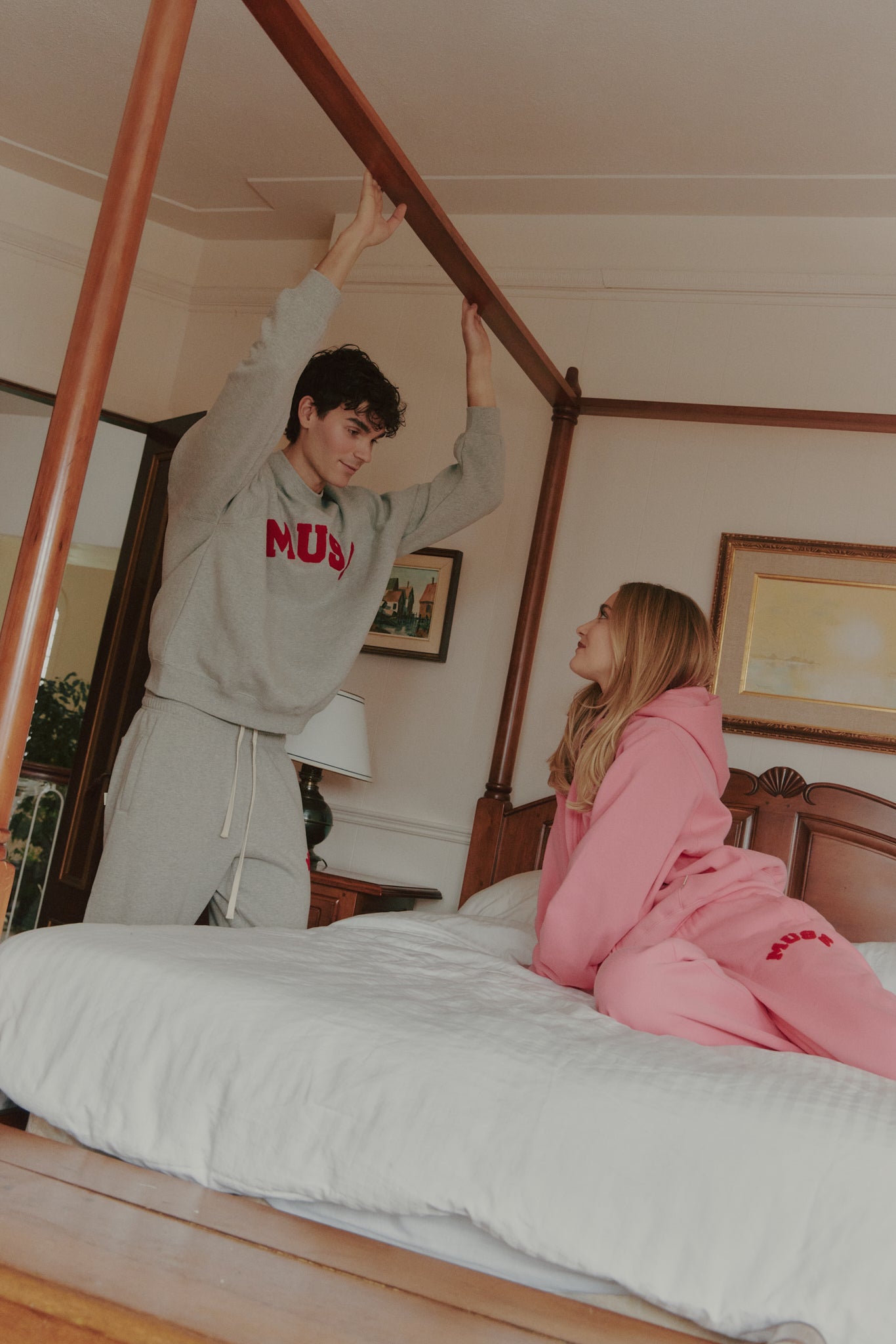 Heavyweight Chenille Sweatshirt - Dove